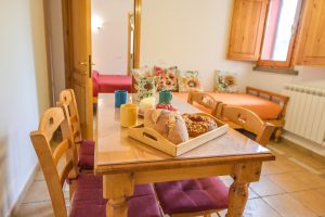 Appartamento 4 - Tavolo da Pranzo - Agriturismo Poggio al Pino Toscana